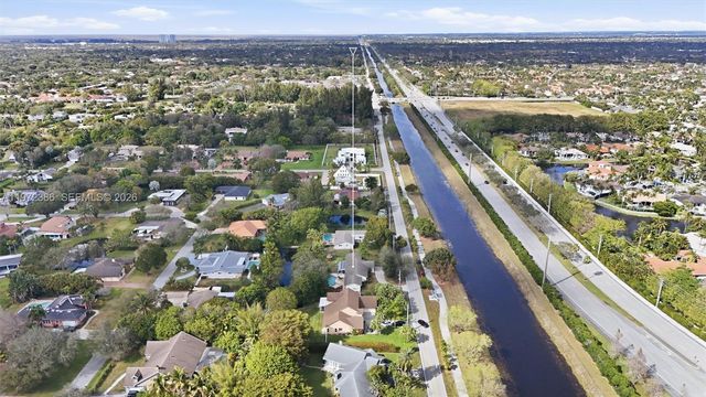 431 S OLD HIATUS RD, Plantation, FL 33325