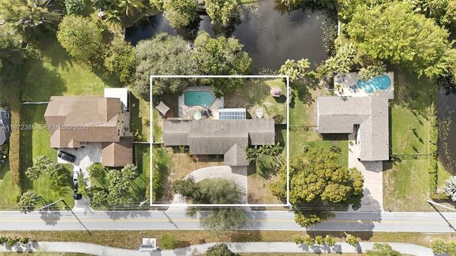 431 S OLD HIATUS RD, Plantation, FL 33325