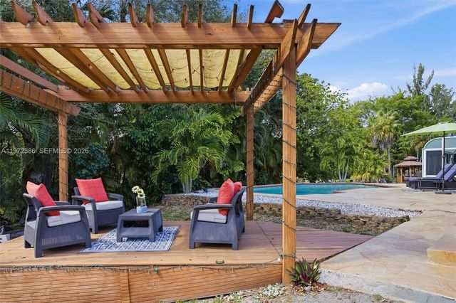 431 S OLD HIATUS RD, Plantation, FL 33325