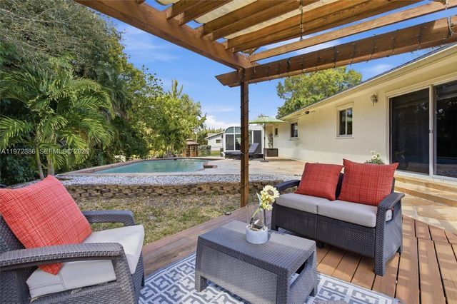 431 S OLD HIATUS RD, Plantation, FL 33325