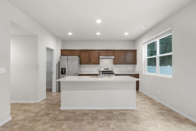 1106 E Silver Pine Rd, Colbert, WA 99005