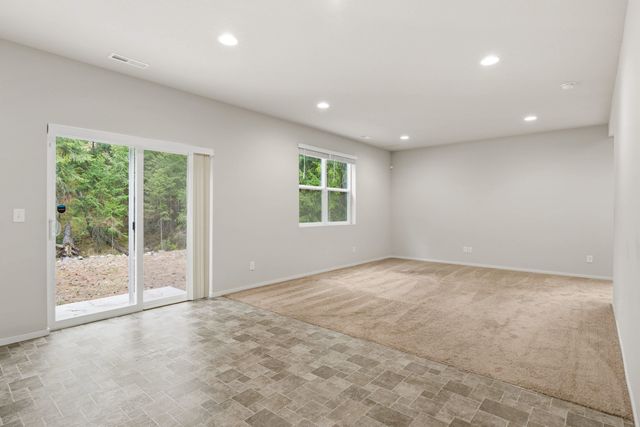 1106 E Silver Pine Rd, Colbert, WA 99005
