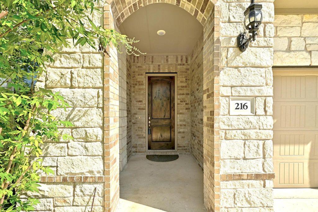 216 Tovas Secret CV, Georgetown, TX 78628