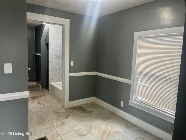 1418 Beech St, Louisville, KY 40211