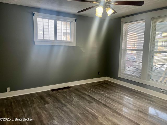 1418 Beech St, Louisville, KY 40211