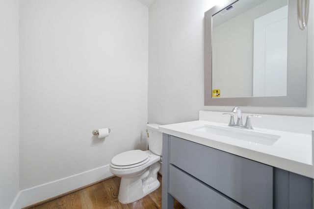 1307 W 24th Street B, Houston, TX 77008