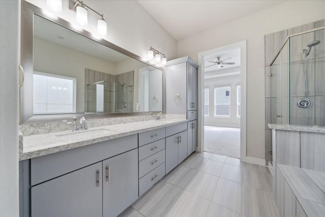 1307 W 24th Street B, Houston, TX 77008