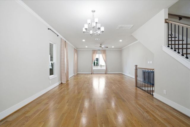 1307 W 24th Street B, Houston, TX 77008