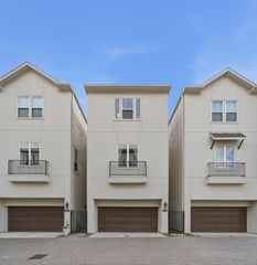 1307 W 24th Street B, Houston, TX 77008