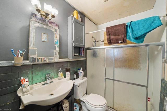 2834 Thomasville Road, Winston-salem, NC 27107