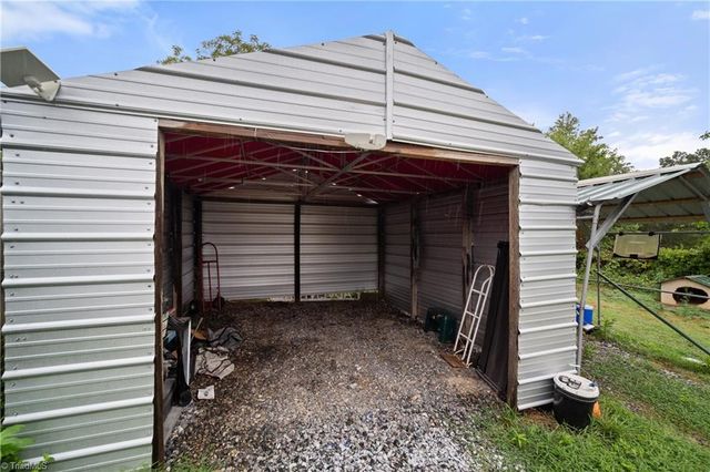 2834 Thomasville Road, Winston-salem, NC 27107