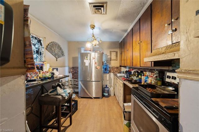 2834 Thomasville Road, Winston-salem, NC 27107