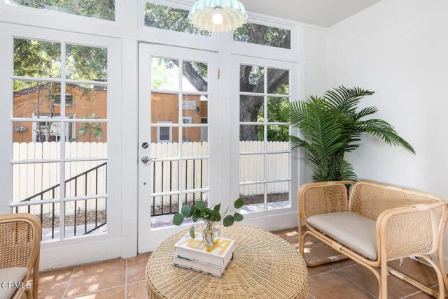 1275 N Hill Avenue, Pasadena, CA 91104