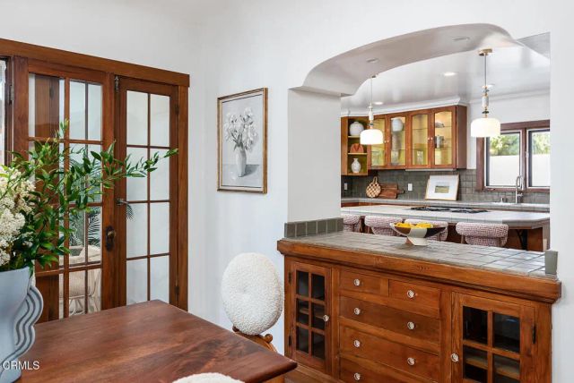 1275 N Hill Avenue, Pasadena, CA 91104