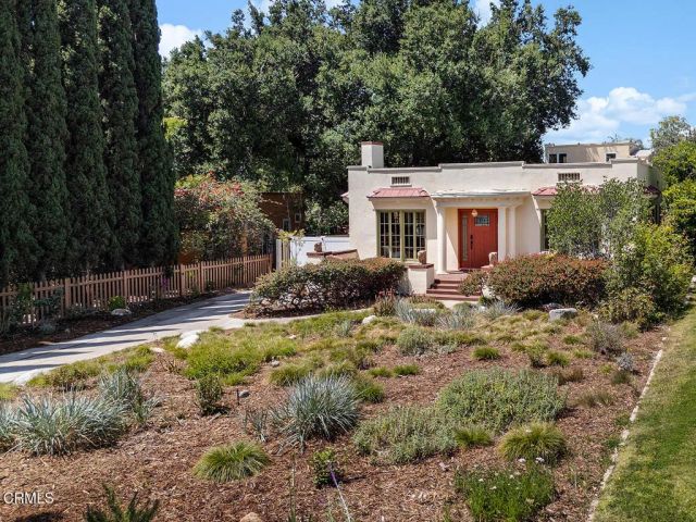 1275 N Hill Avenue, Pasadena, CA 91104