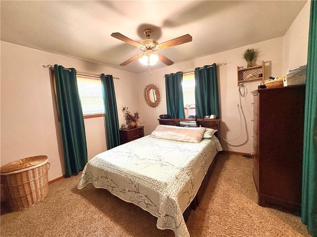 2045 Martha St, Shenango Twp, PA 16101