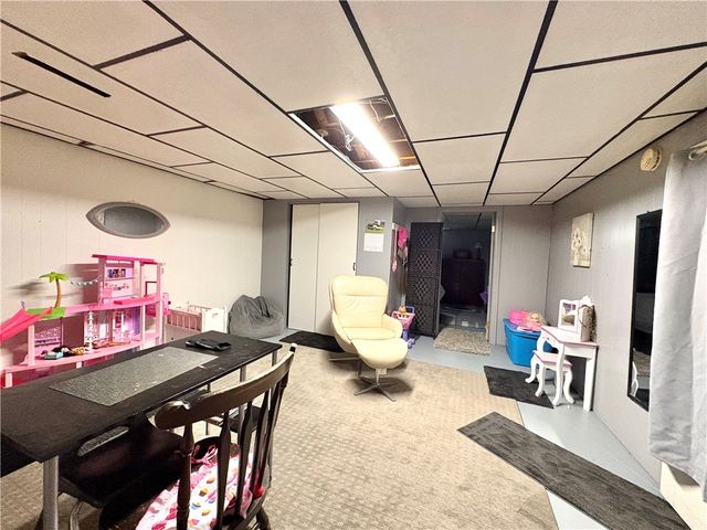 2045 Martha St, Shenango Twp, PA 16101