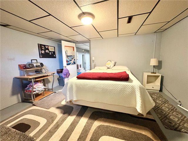 2045 Martha St, Shenango Twp, PA 16101