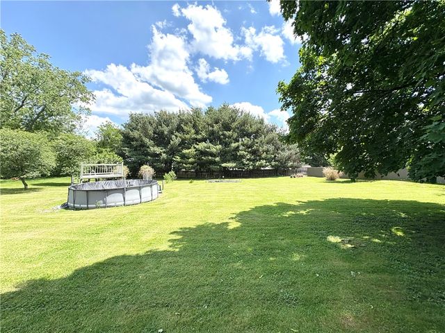 2045 Martha St, Shenango Twp, PA 16101