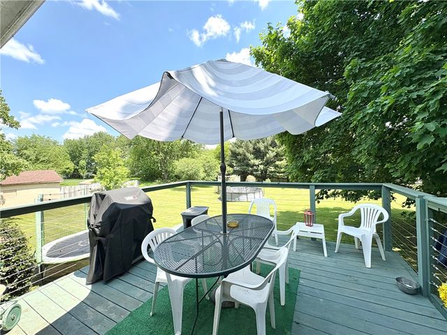 2045 Martha St, Shenango Twp, PA 16101