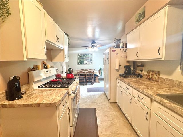 2045 Martha St, Shenango Twp, PA 16101