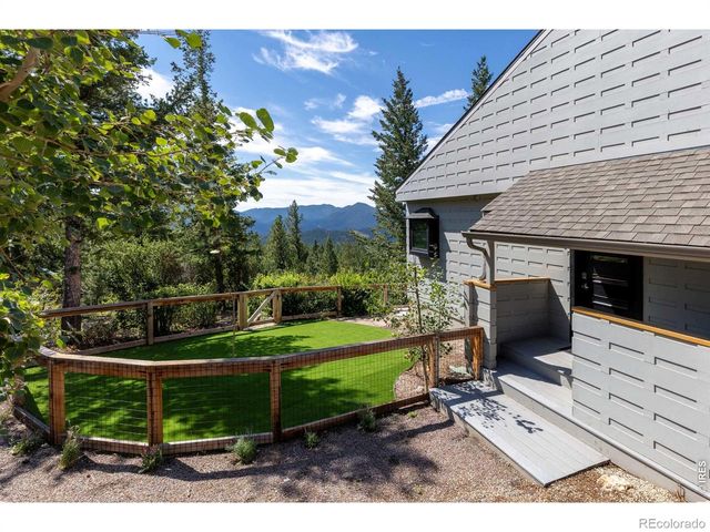 6722 Flagstaff Road, Boulder, CO 80302