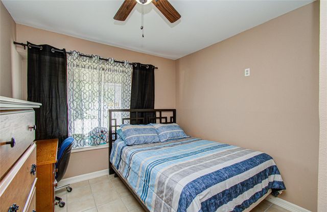 930 Centerwood Drive, Houston, TX 77013