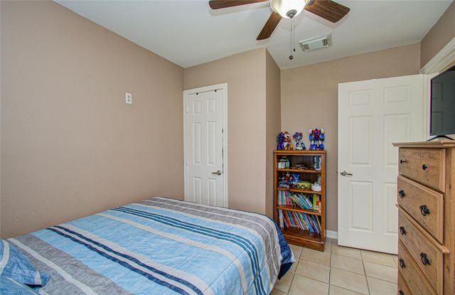 930 Centerwood Drive, Houston, TX 77013