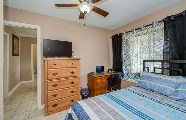 930 Centerwood Drive, Houston, TX 77013