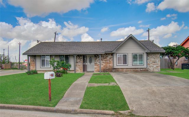 930 Centerwood Drive, Houston, TX 77013