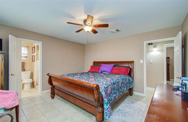 930 Centerwood Drive, Houston, TX 77013