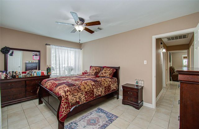 930 Centerwood Drive, Houston, TX 77013