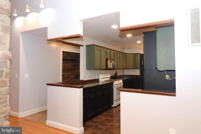 1111 EASTOVER PKWY, Locust Grove, VA 22508