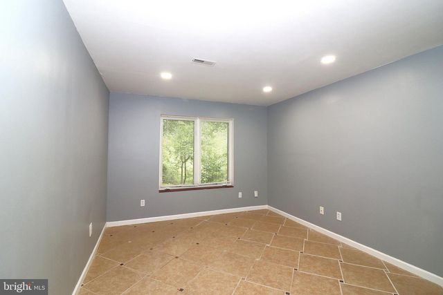 1111 EASTOVER PKWY, Locust Grove, VA 22508