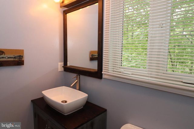 1111 EASTOVER PKWY, Locust Grove, VA 22508