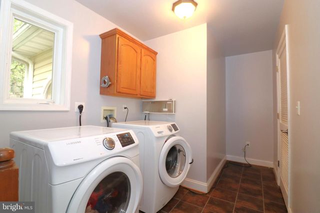 1111 EASTOVER PKWY, Locust Grove, VA 22508