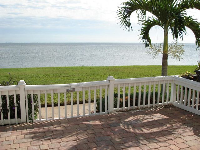 5248 BEACH DRIVE SE 5248, St Petersburg, FL 33705