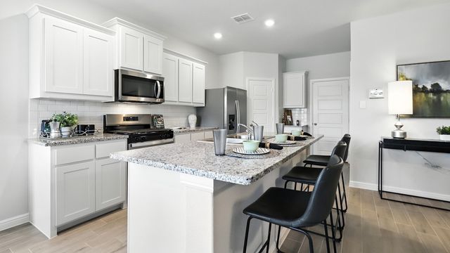 612 HARVEY Street, Grandview, TX 76050