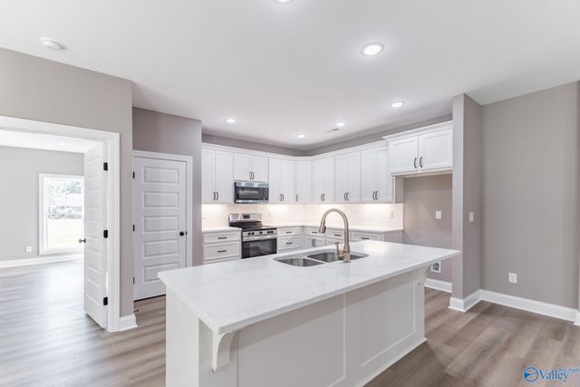 105 Lakeridge Court, Ardmore, AL 35739
