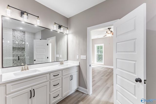 105 Lakeridge Court, Ardmore, AL 35739