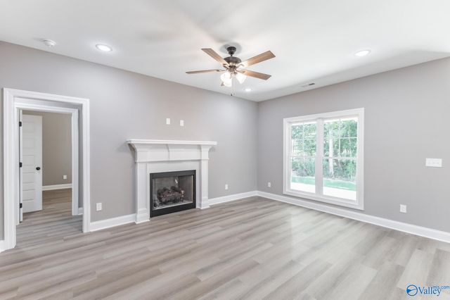 105 Lakeridge Court, Ardmore, AL 35739