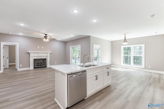 105 Lakeridge Court, Ardmore, AL 35739