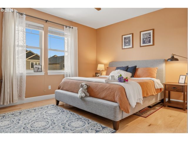 623 N V St, Washougal, WA 98671