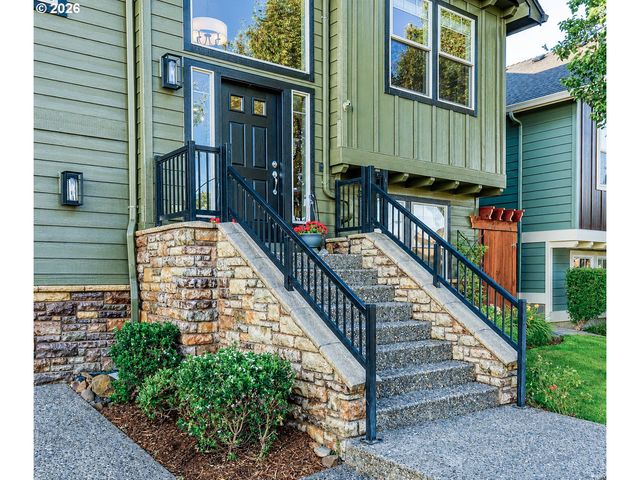 623 N V St, Washougal, WA 98671