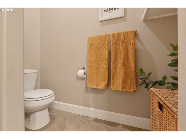 623 N V St, Washougal, WA 98671