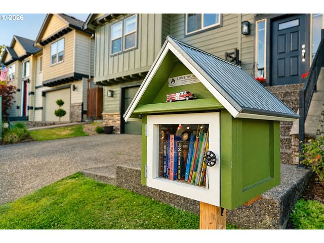623 N V St, Washougal, WA 98671