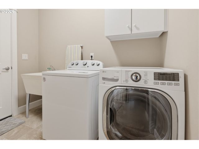 623 N V St, Washougal, WA 98671