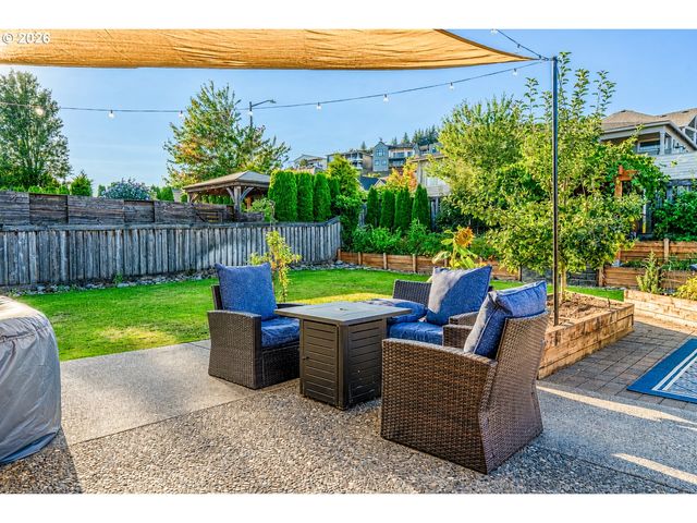 623 N V St, Washougal, WA 98671