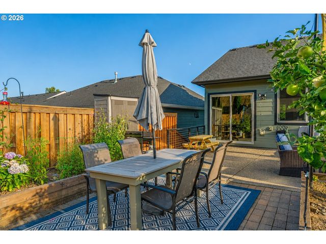623 N V St, Washougal, WA 98671