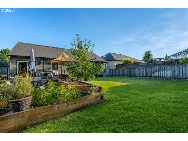623 N V St, Washougal, WA 98671